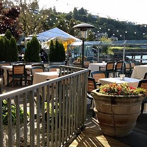 Salty's At Alki Beach - 2