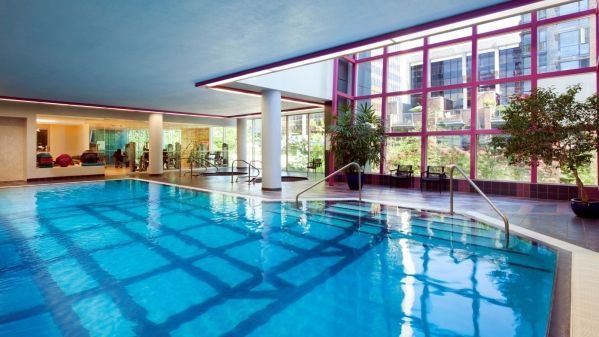 Sheraton Vancouver Wall Centre - 7