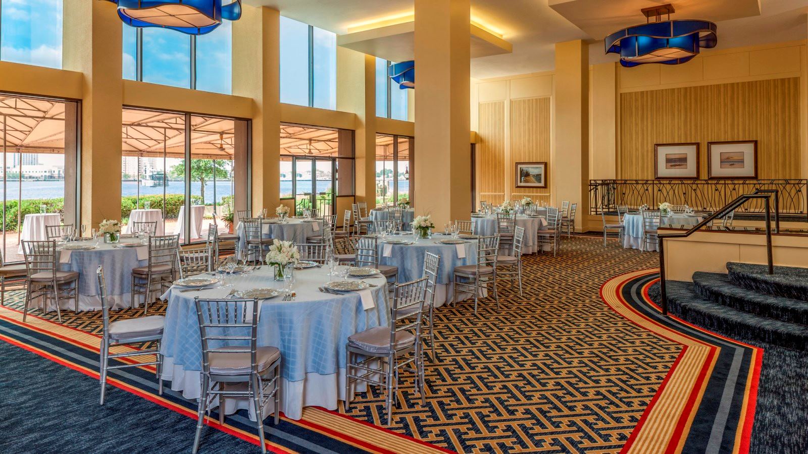 Sheraton Norfolk Waterside Hotel - 3