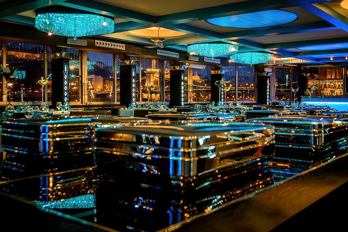 Spoon The Boat Restaurants - 3