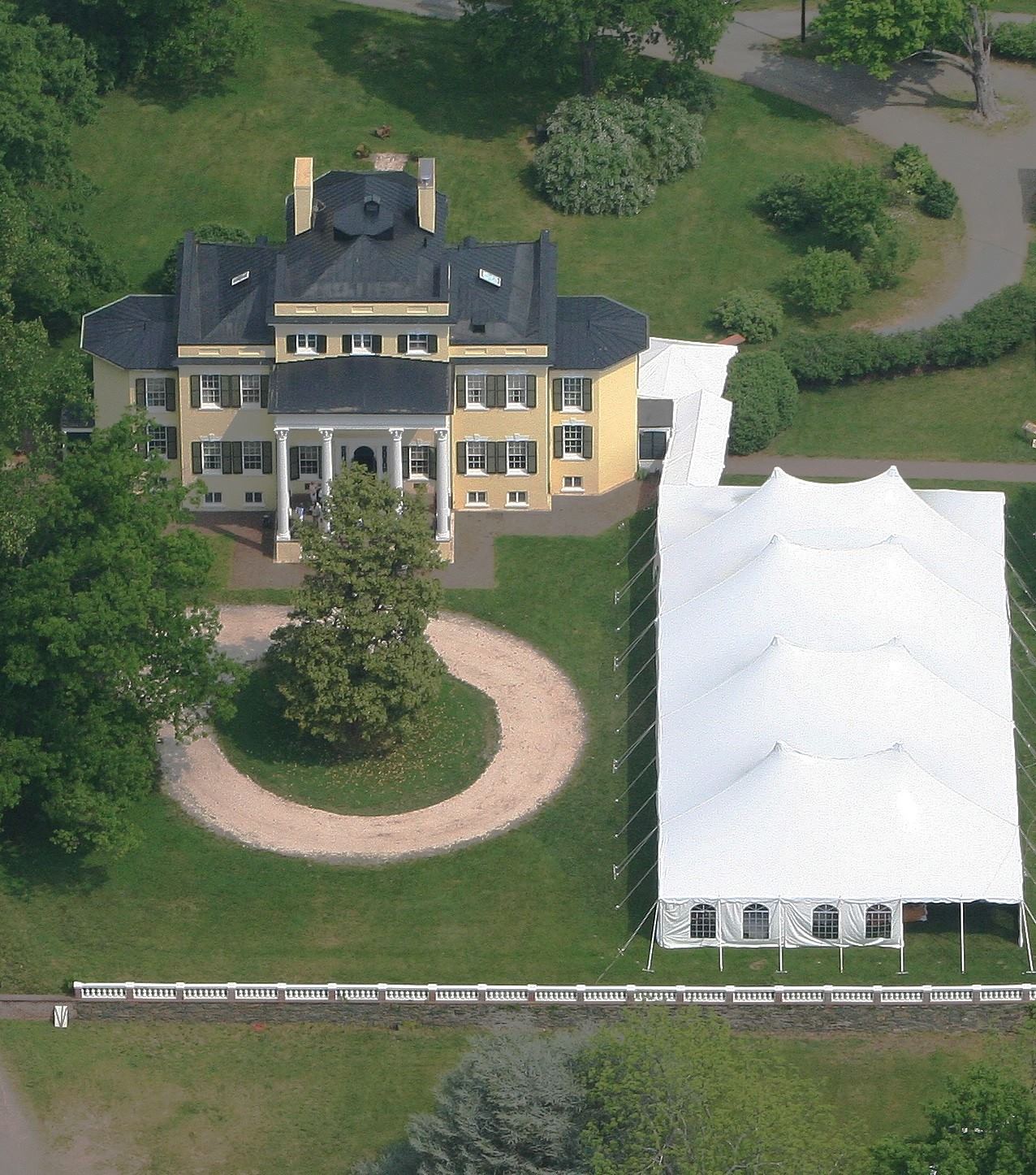 Outlands Historic House and Gardens - 6