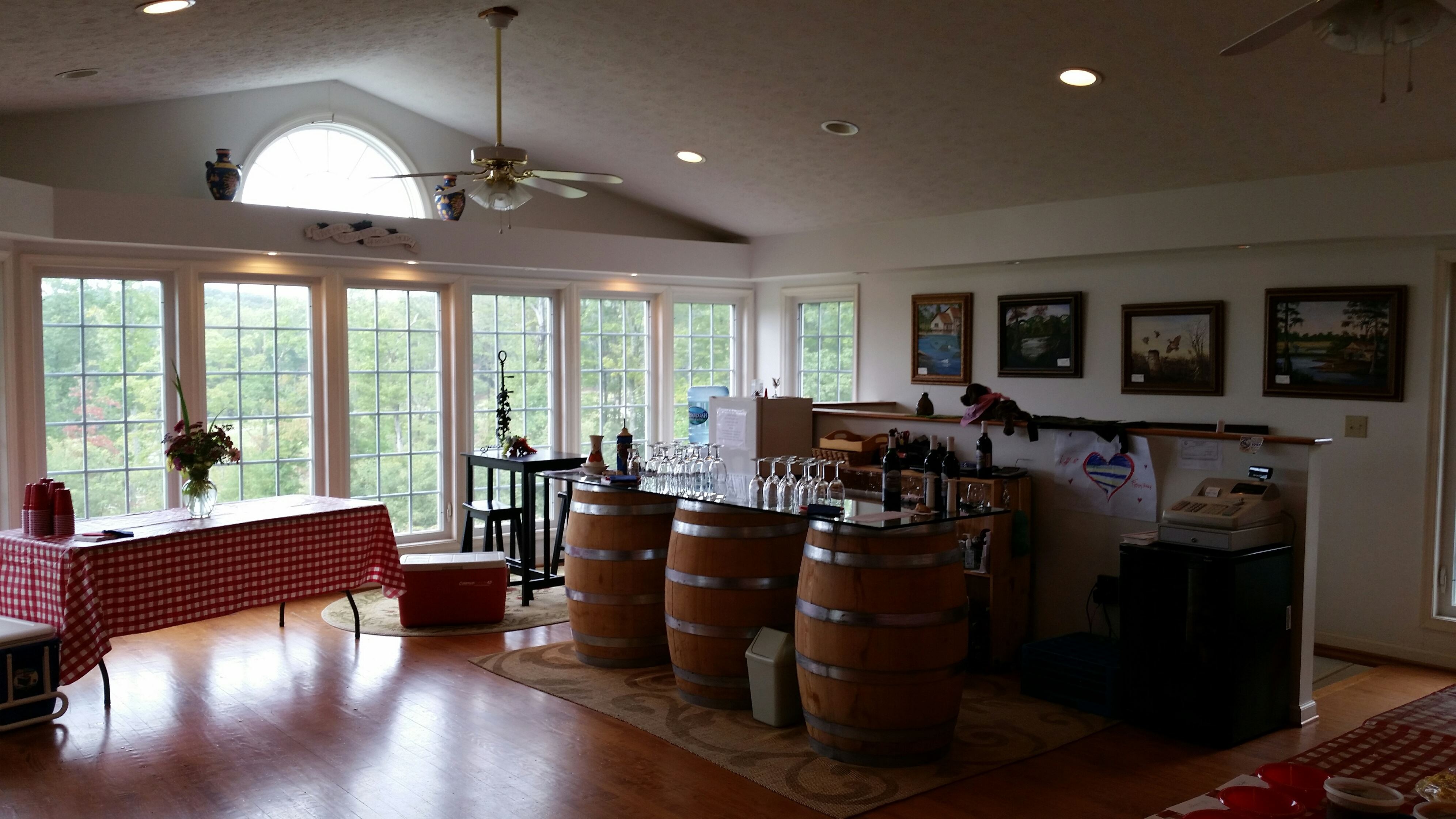 White Rock Vineyard, Winery and Brew - 6