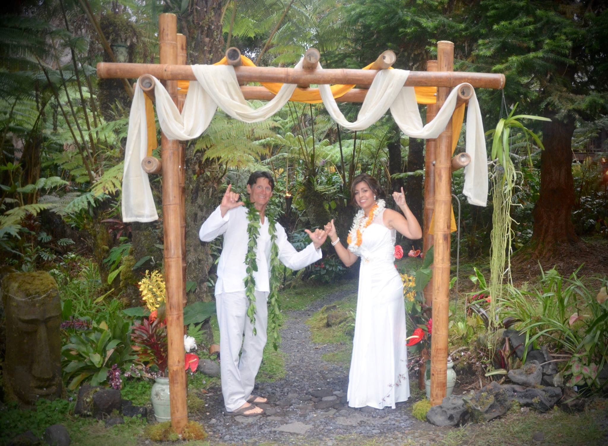 Mahinui Rainforest Weddings - 3