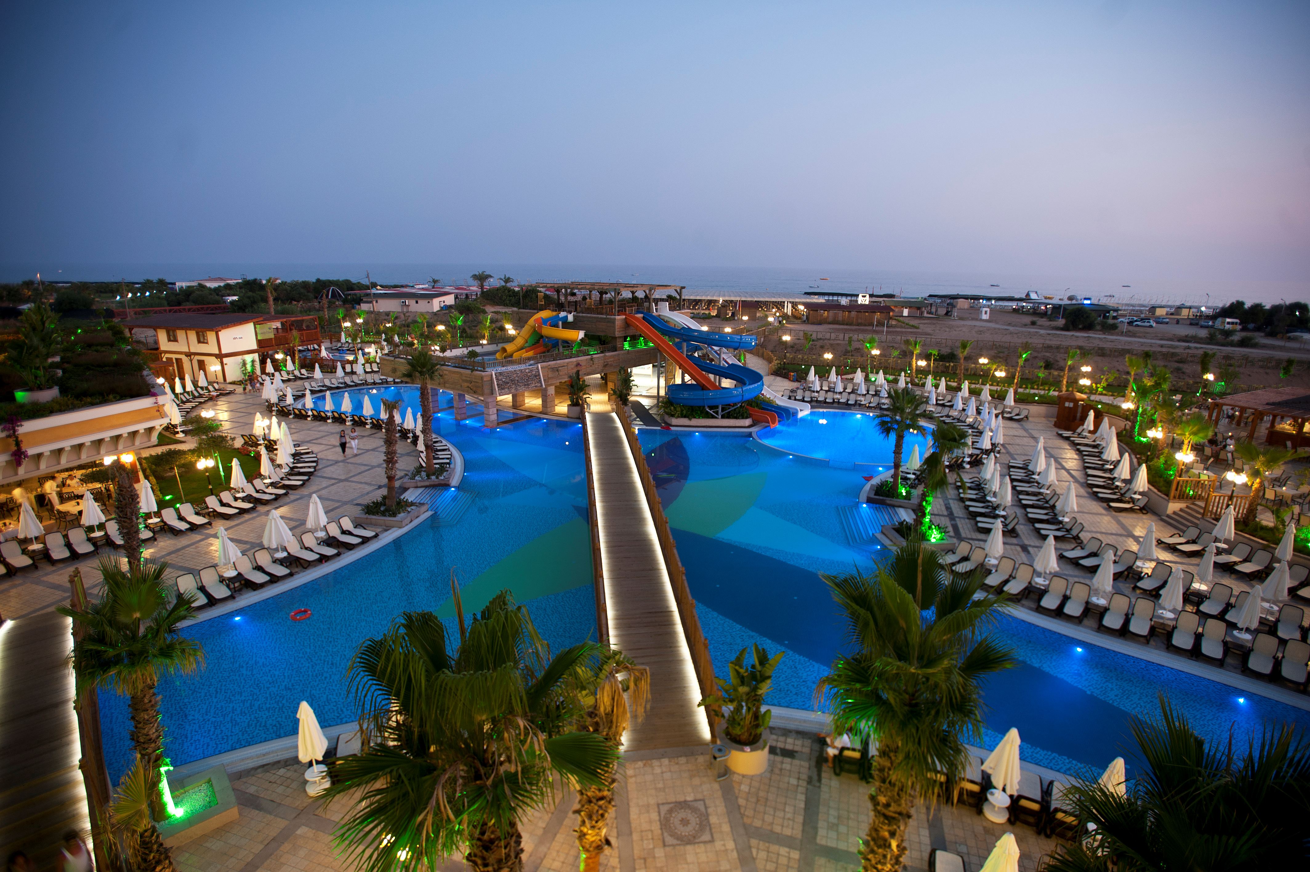 Crystal Palace Luxury Resort and Spa - 2