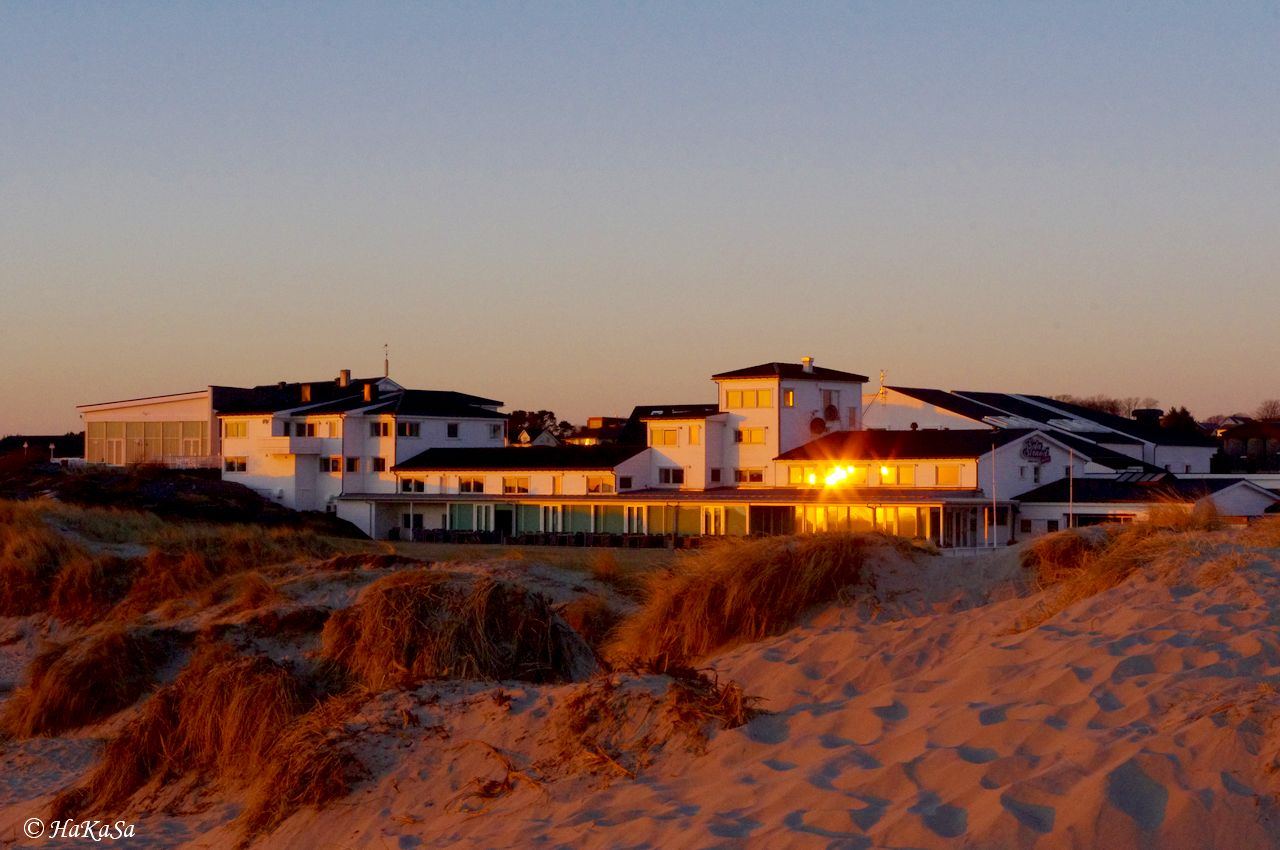 Sola Strand Hotel - 1