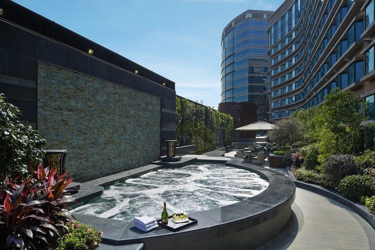 Royal Plaza Hotel - 5