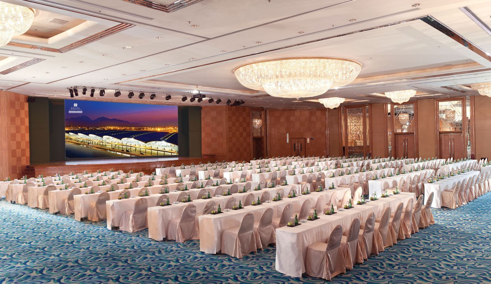 Regal Airport Hotel - 3