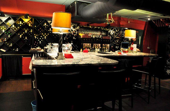 Battery Park Book Exchange and Champagne Bar - 6