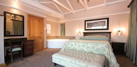 Pine Lodge Resort - 6