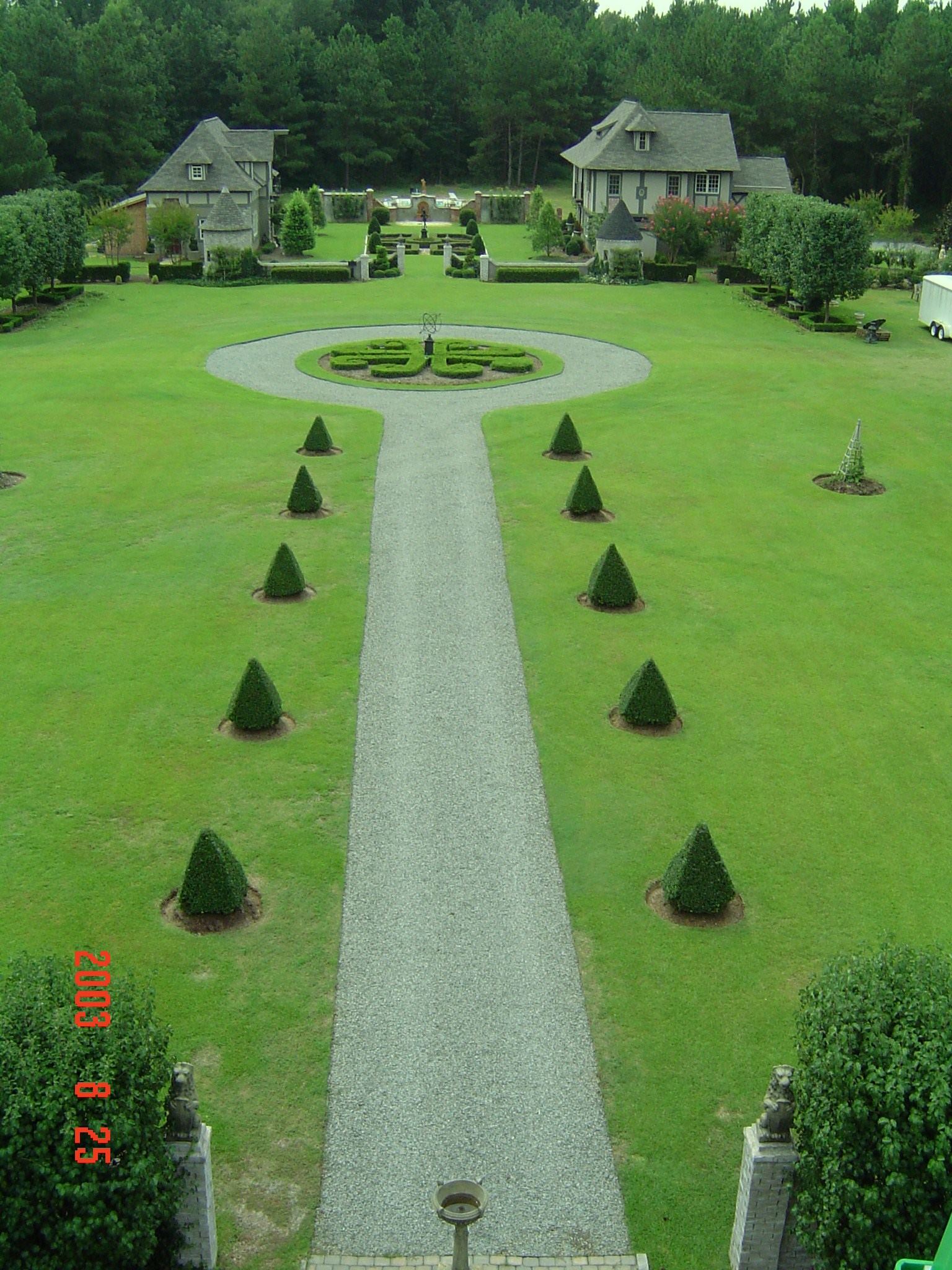 The Residence and Gardens of Fox Hollow - 4