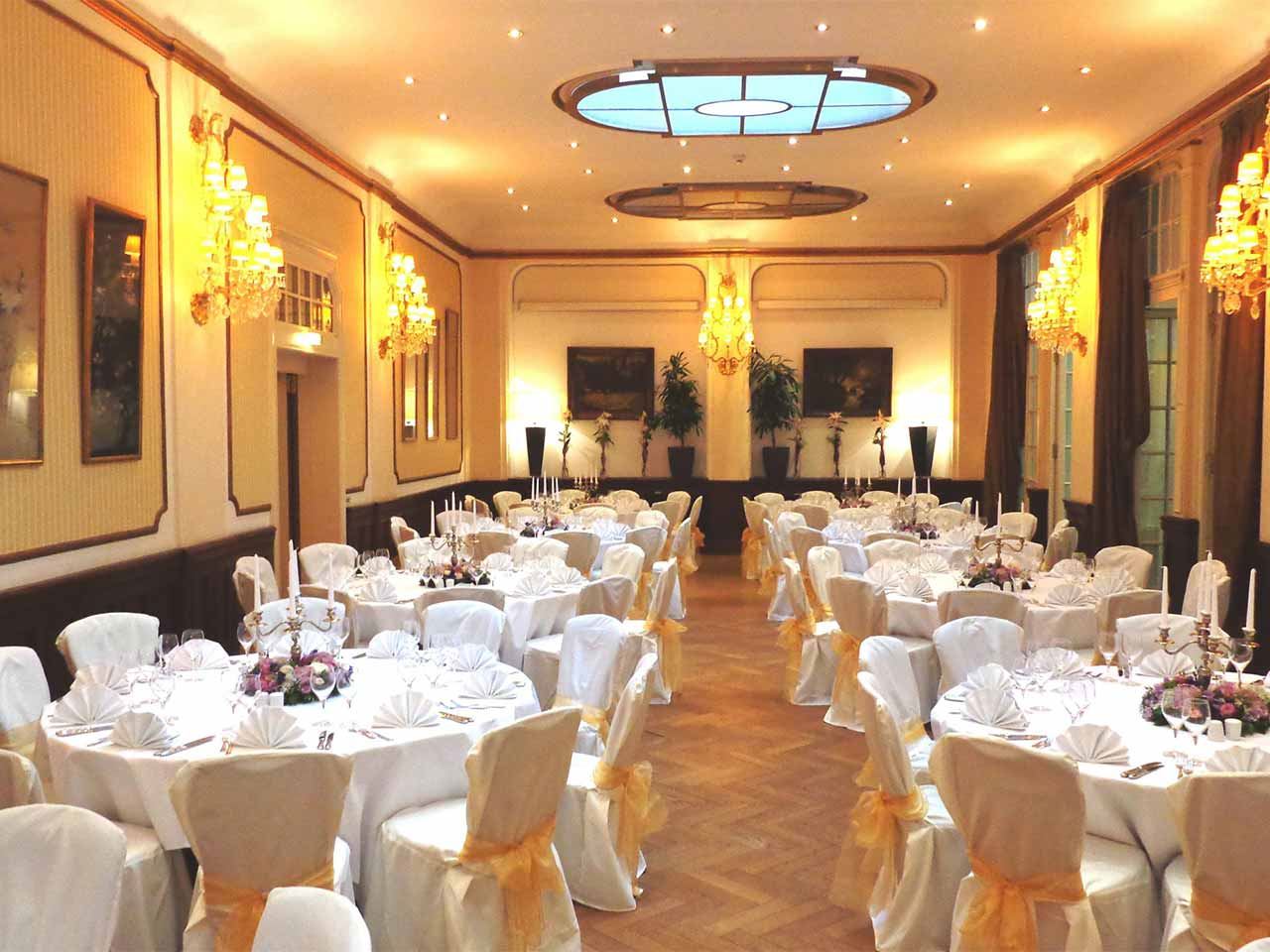 Radisson Blu Schwarzer Bock Hotel - 2