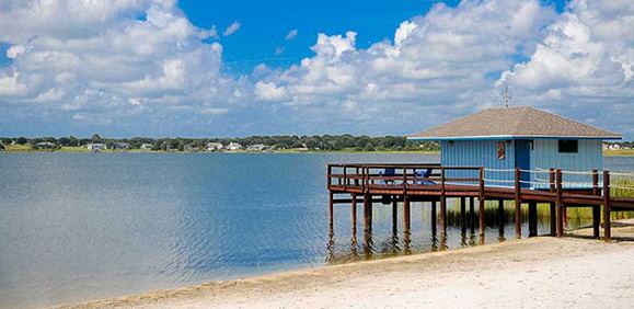 Town Manor on the Lake - 4