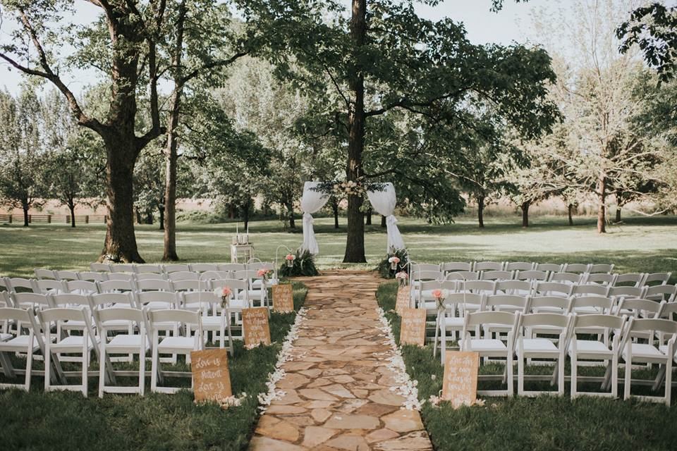 Iriswoods, Inc, Mount Juliet, Tennessee, Wedding Venue