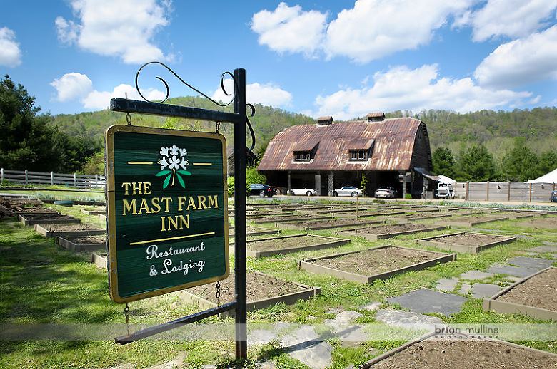 The Mast Farm Inn - 4