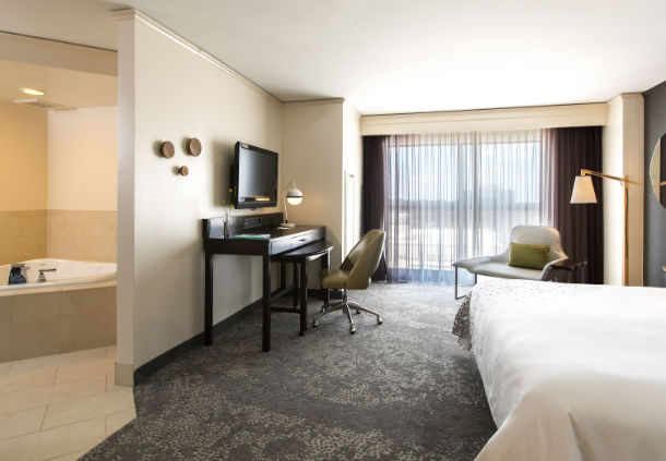 Renaissance Raleigh North Hills Hotel - 6