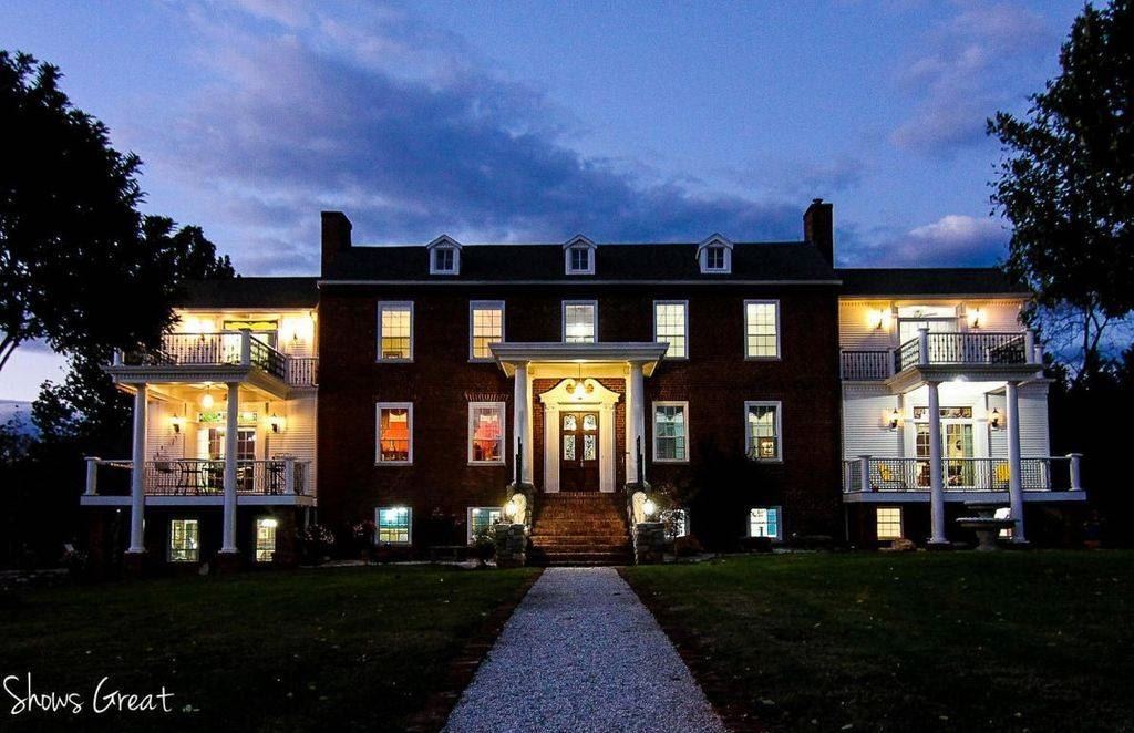 Katherine Grace Manor - 1