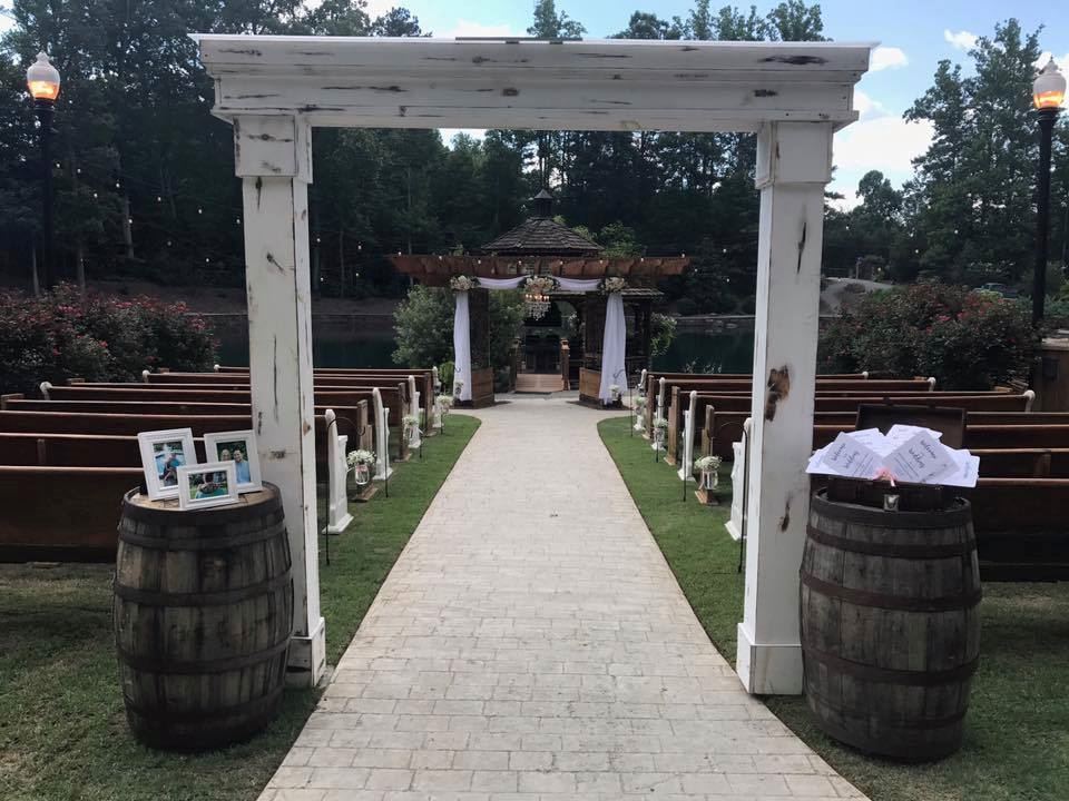 Rocky's Lake Estate - 2