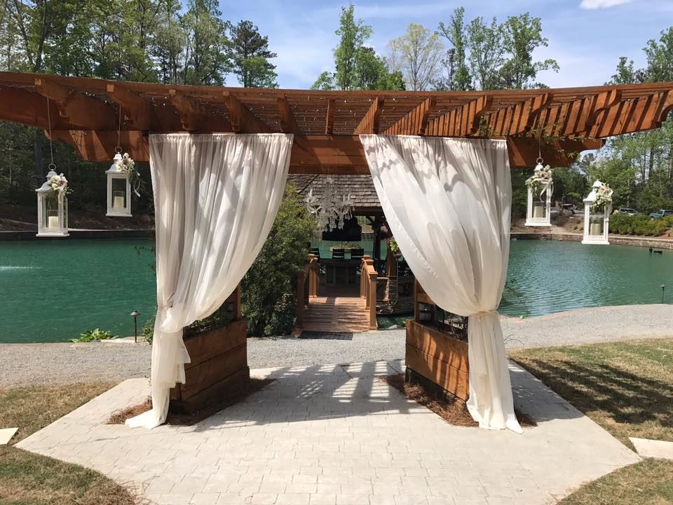 Rocky's Lake Estate - 4