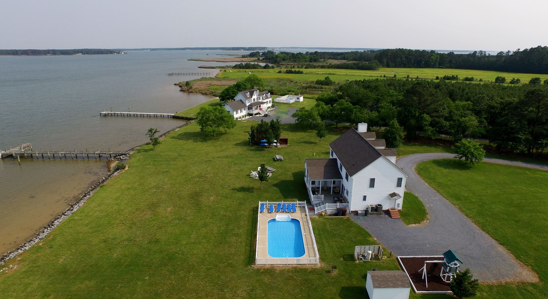 Swan Cover Manor - 4