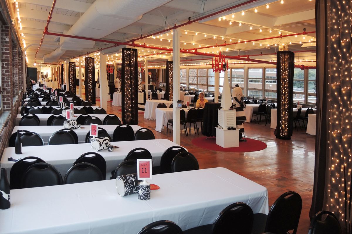 Walk in Art Center - 6