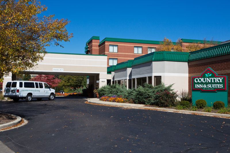 Country Inn and Suites by Carlson, Naperville - 1