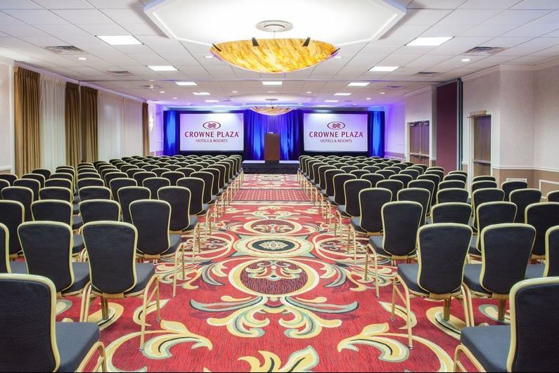 Crowne Plaza Chicago-Northbrook - 7