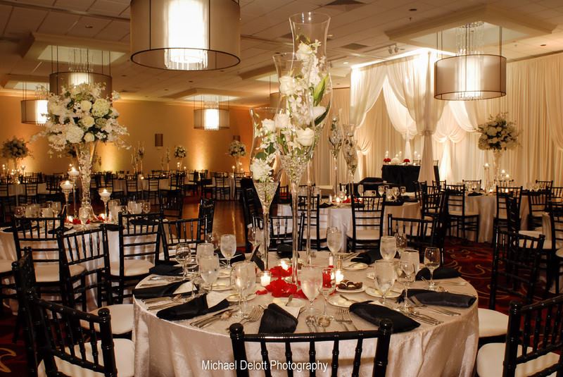 Renaissance Chicago North Shore Hotel - 7