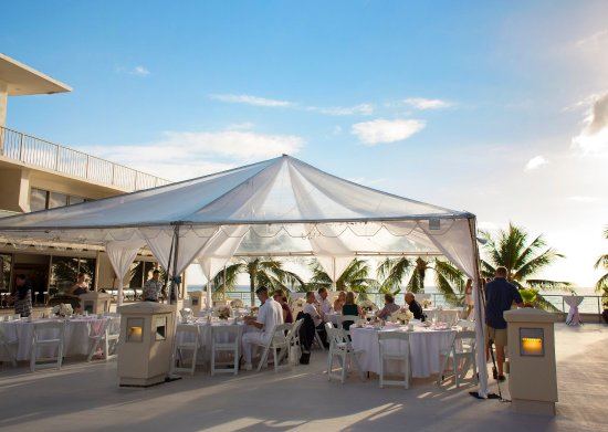 Outriger Waikiki Beach Resort - 6