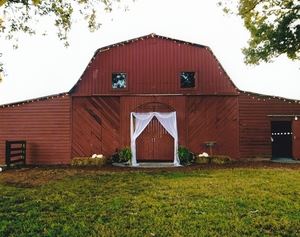 The 1932 Barn At Historic Hodges Farm - 2