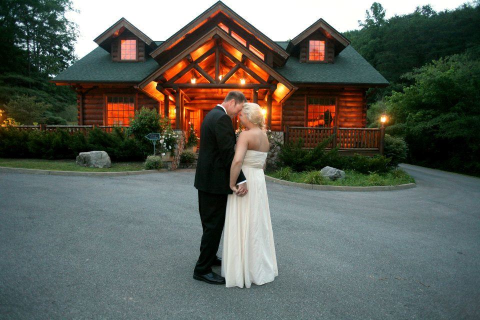 Eden Crest Weddings in the Smoky Mountains - 4