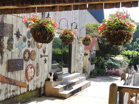 Spring Hill Manor - 3