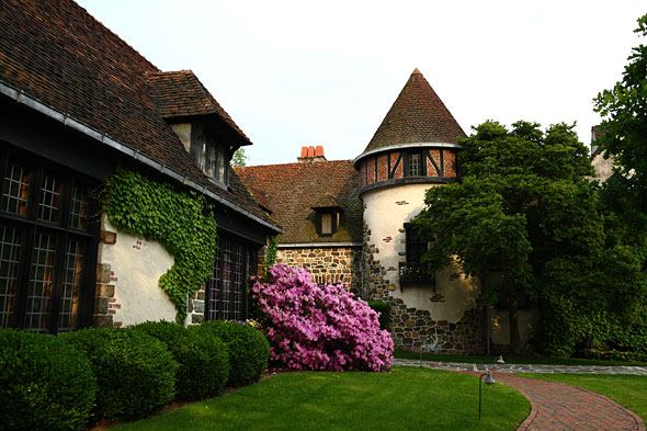 Park Chateau Estate and Gardens - 3