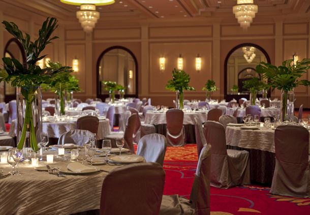 Renaissance Woodbridge Hotel - 4