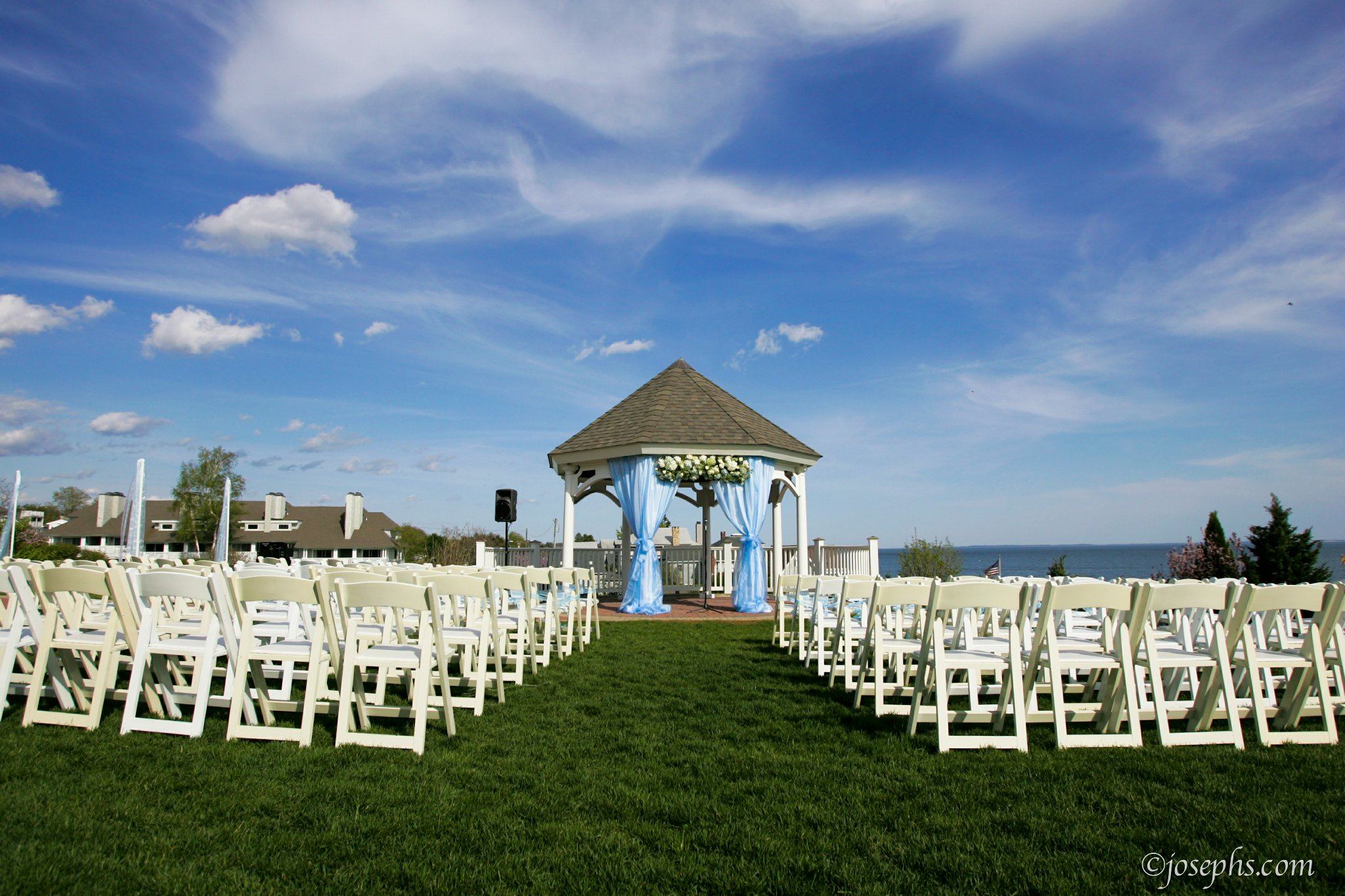 Water's Edge Resort and Spa - 3