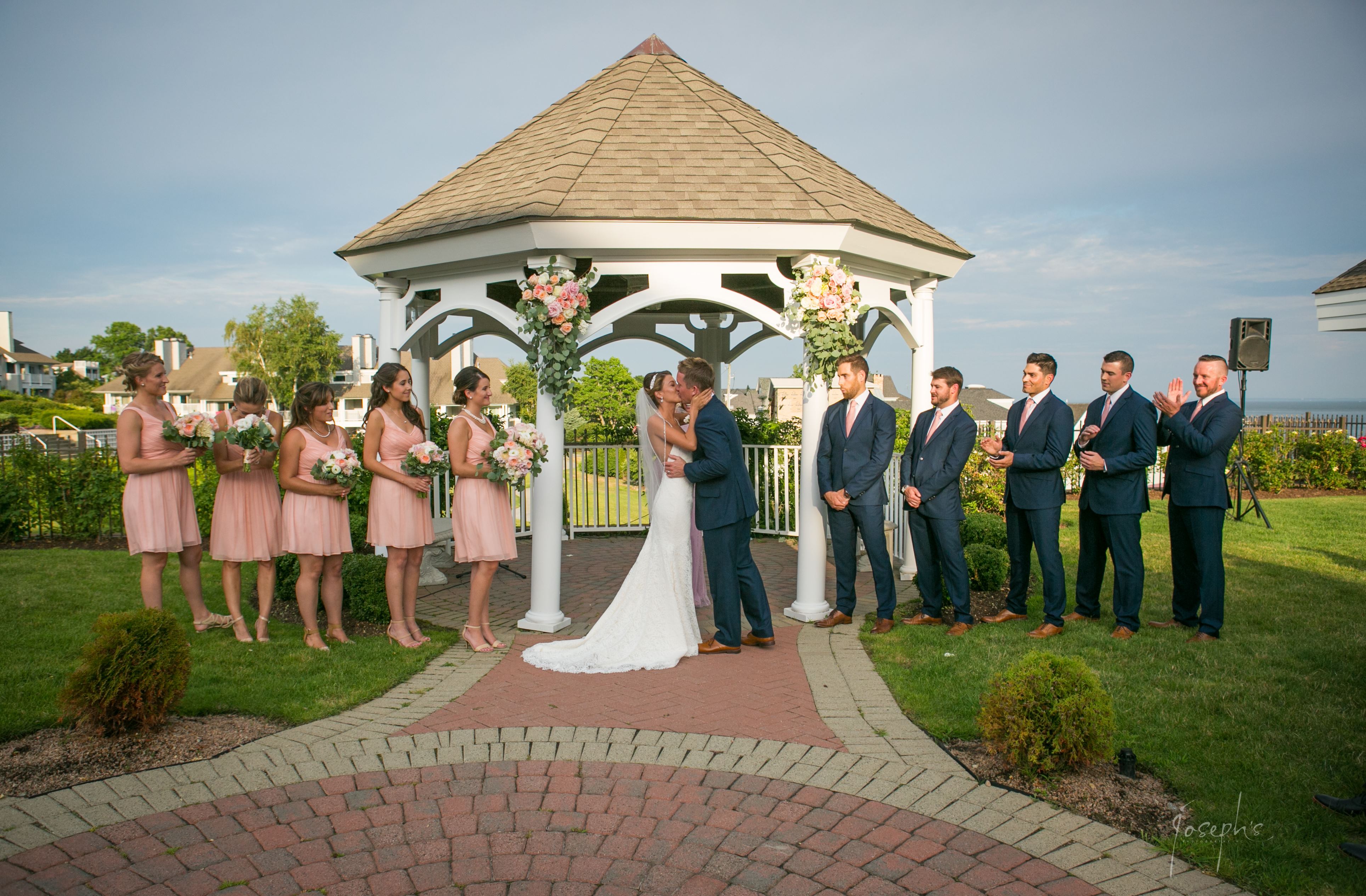 Water's Edge Resort and Spa - 4