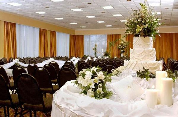 whisperong woods hotel and confrence - 2