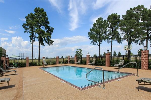 whisperong woods hotel and confrence - 5