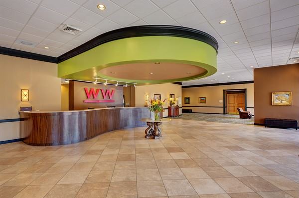 whisperong woods hotel and confrence - 6