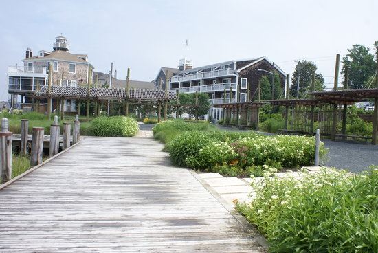 Inn at Canal Square - 2