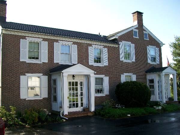 Blue Hen Bed and Breakfast - 2