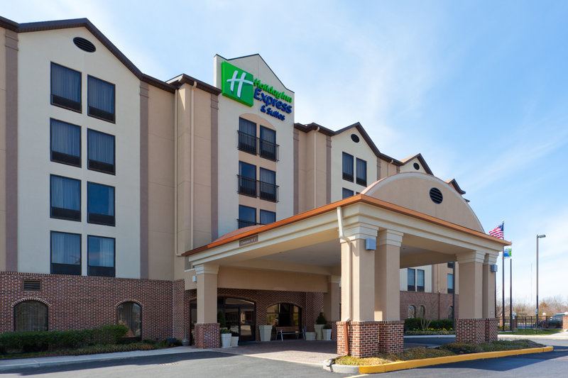 Holiday Inn Express and Suites Dover - 2