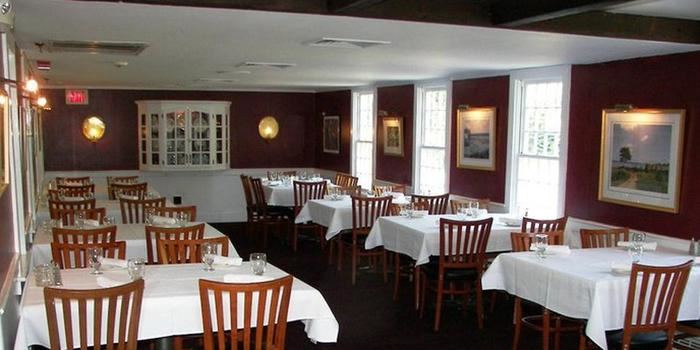 Sun Tavern Duxbury Restaurant - 4