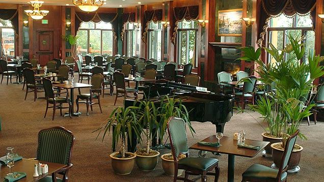 Pikes Waterfront Lodge - 3