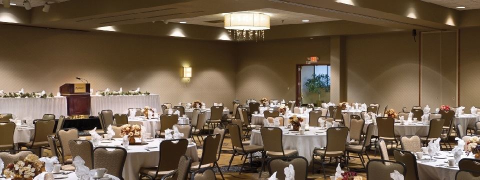 Radisson Hotel Bismarck - 3