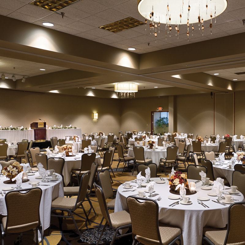 Radisson Hotel Bismarck - 2