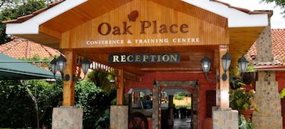 Oak Place Hotel And Conference Center - 1