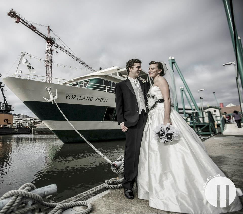 Portalnd Spirit And Columbia Gorge Sternwheeler River Cruises - 1