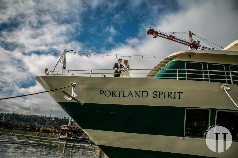 Portalnd Spirit And Columbia Sternwheeler River Cruises, Portland