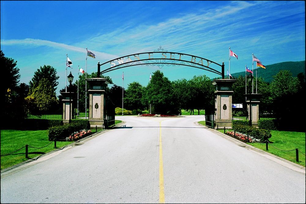 Swaneset Bay Resort and Country Club - 3