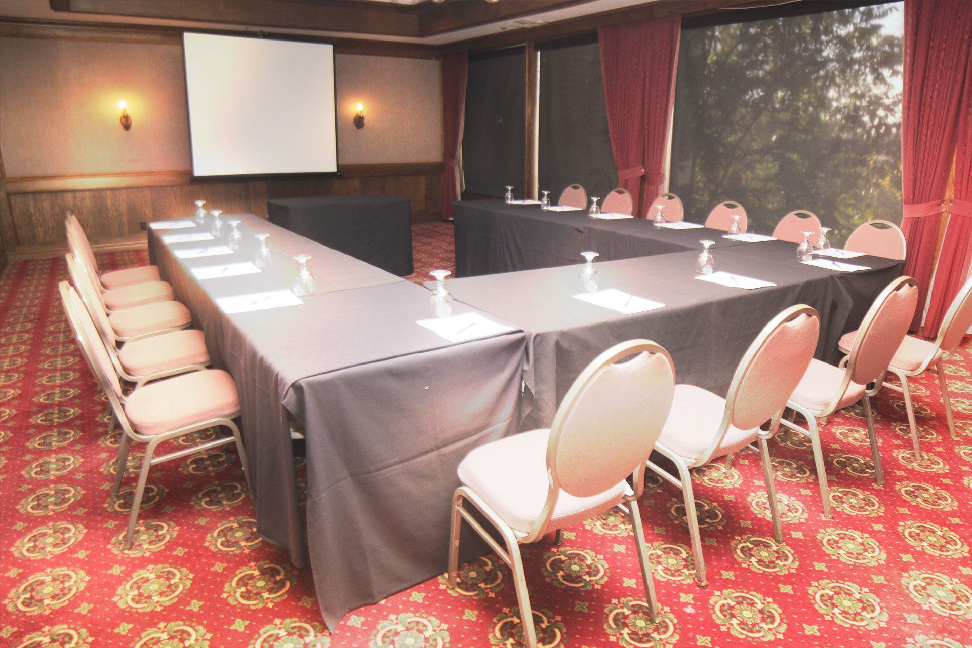 Monterey Hill Restaurant - 4